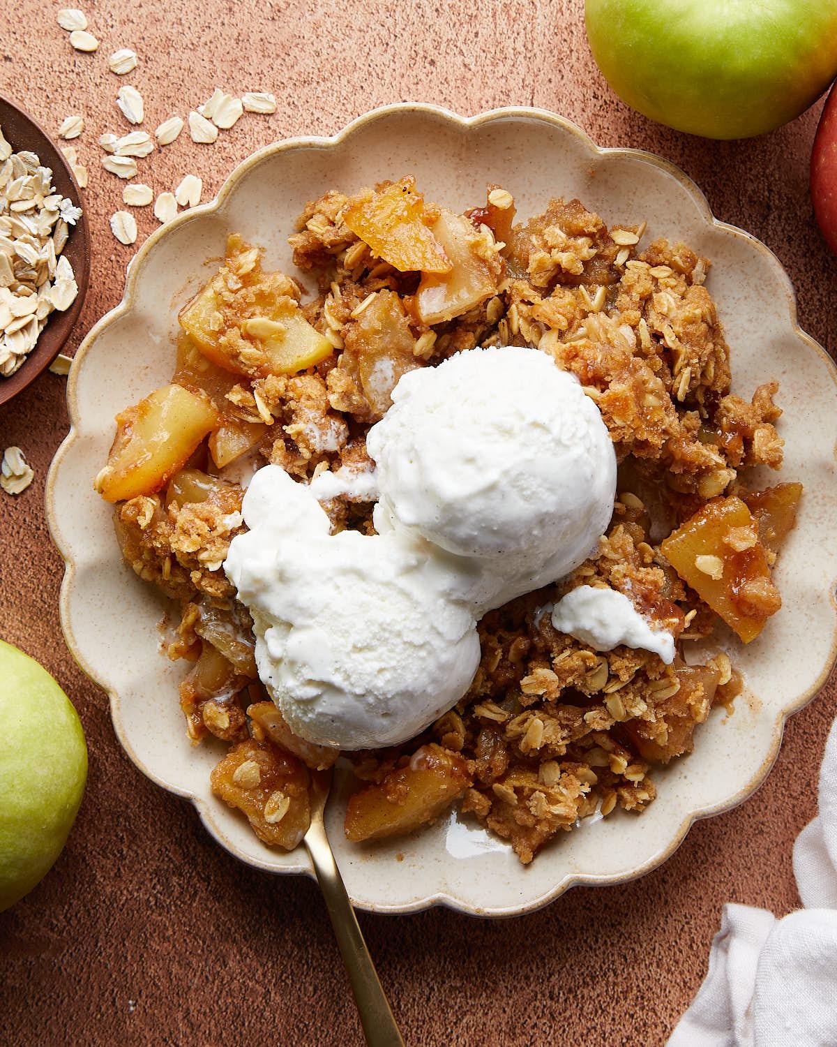 golden brown dutch apple crisp with cinnamon topping