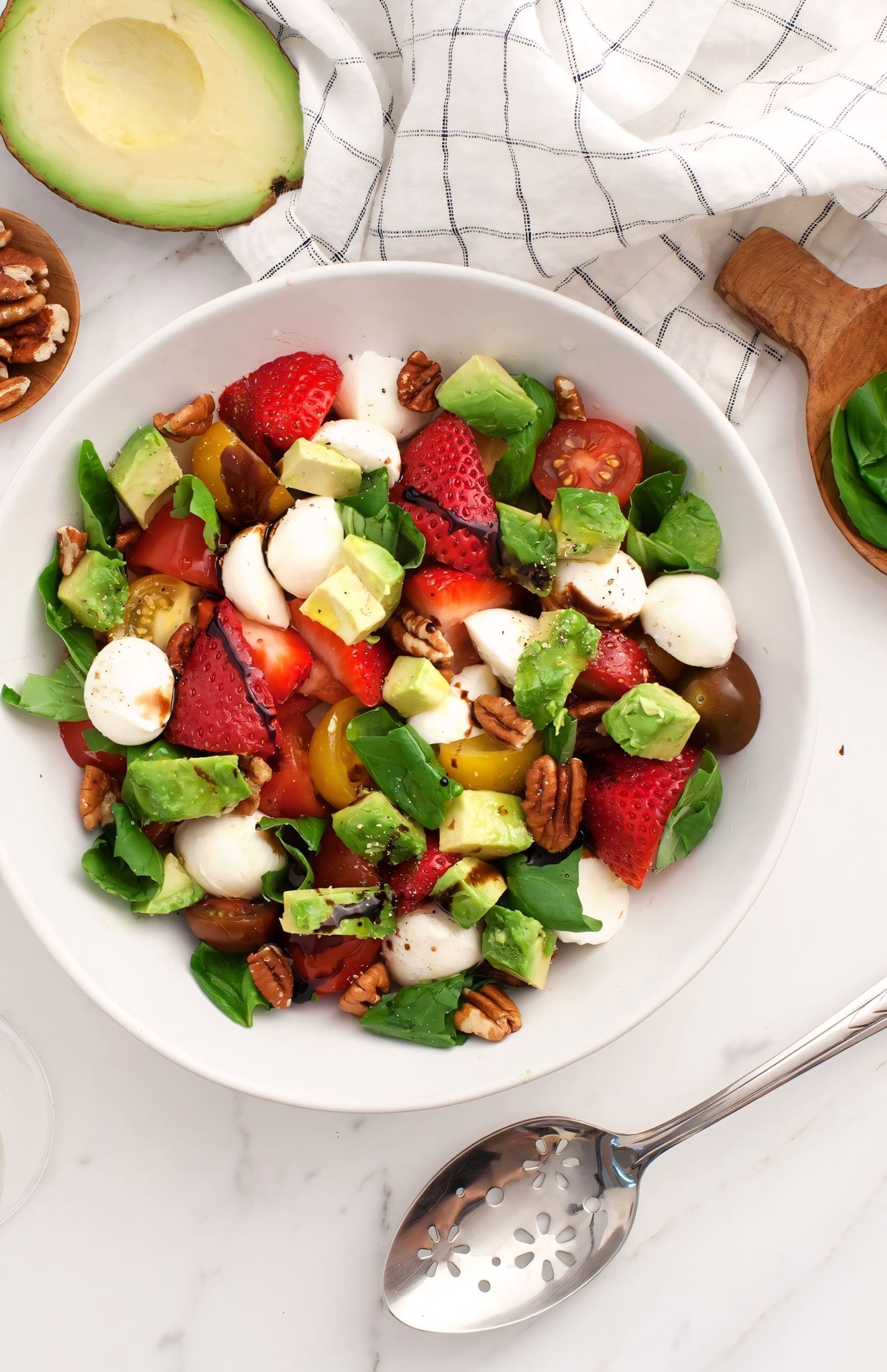 fresh strawberry feta salad with balsamic glaze