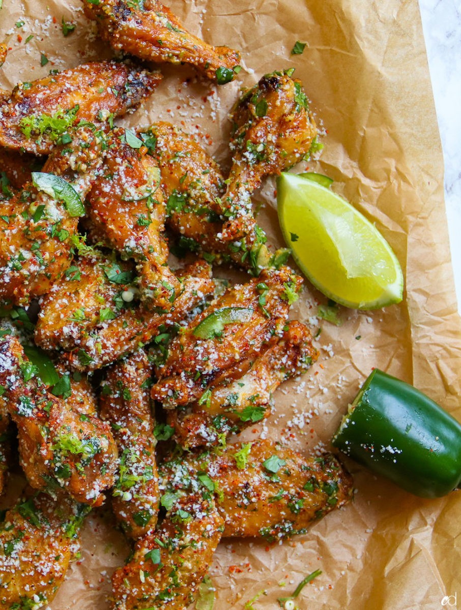 close up of chipotle lime elote wings
