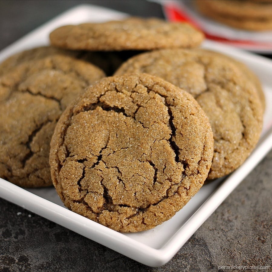close up shot of soft and chewy ginger snaps on a plate
