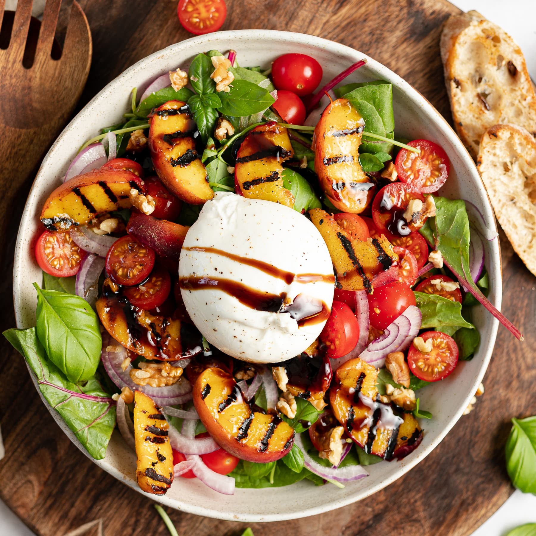 grilled peach and burrata salad with balsamic glaze